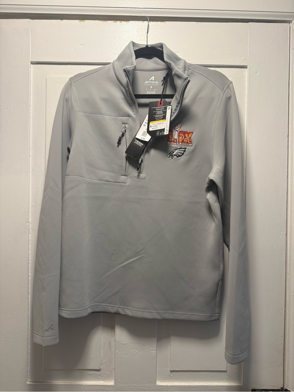 Antigua Men’s Light Gray Performance Quarter-Zip with Eagles Super Bowl Patch
